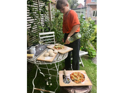 Jess making pizzas