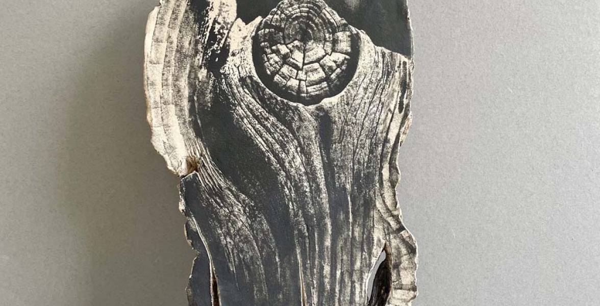 Woodprint Stone Front)