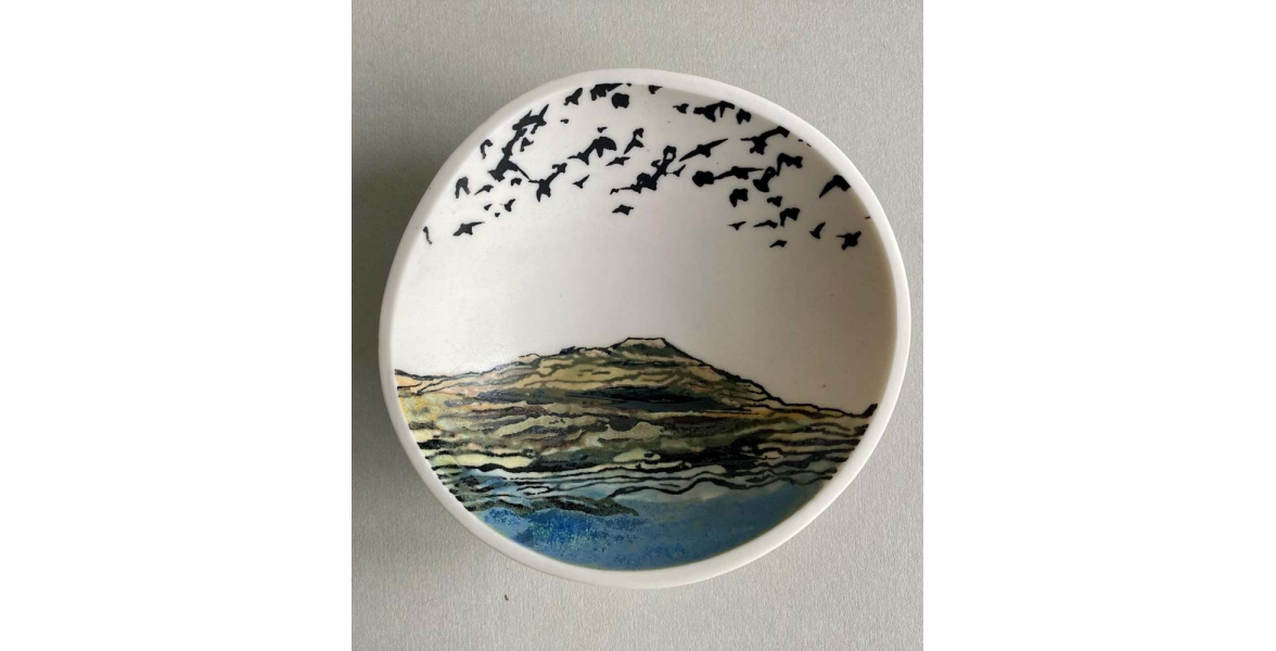 Small porcelain landscape bowl 2