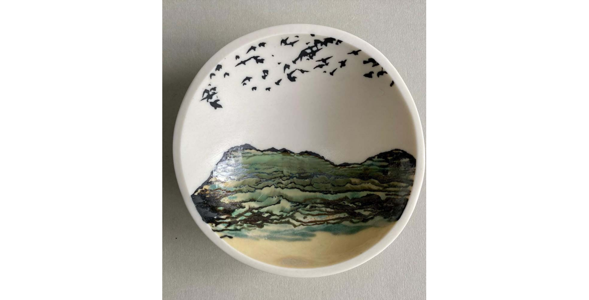 Small porcelain landscape bowl 1