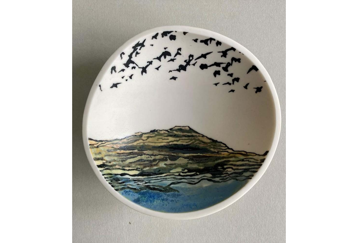 Small porcelain landscape bowl 2