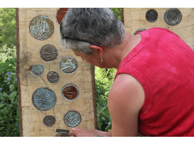 Trimming excess glue around tiles